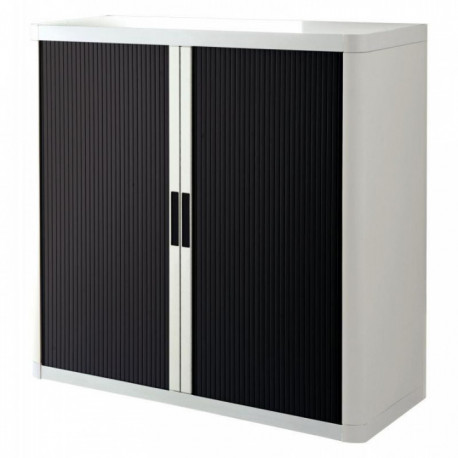 Armoire à rideaux 2 tablettes corps blanc / rideaux noir. Dimensions extérieures: H104cm x L110cm x P41.5cm
