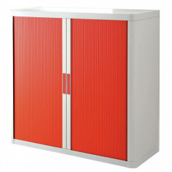 Armoire à rideaux 2 tablettes corps blanc / rideaux rouge. Dimensions extérieures: H104cm x L110cm x P41.5cm