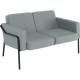 Canapé Medso 2 places gris. Structure : tube acier Ø 25 mm, finition époxy noir mat. Garniture assise et dossier : mousse polyur