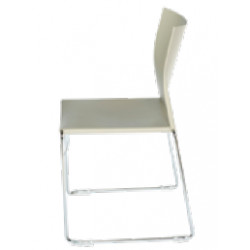 CHAISE POLYPRO VERTE EMPILABLE ACCROCHABLE PIETEMENT FIL CHROME PATINS