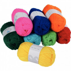 LOT DE 8 PELOTES DE LAINE 50 G COULEURS ASSORTIES
